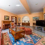 Vila Sobreiro *